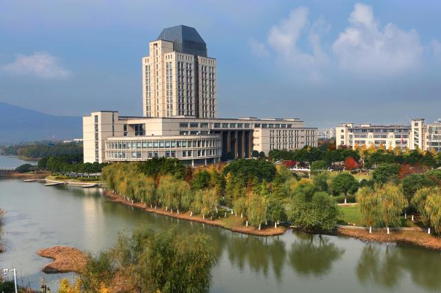 https://english.jiangnan.edu.cn/__local/5/38/FE/76E4D97117160F9D94654A95F2B_B4F4C239_B416.jpg